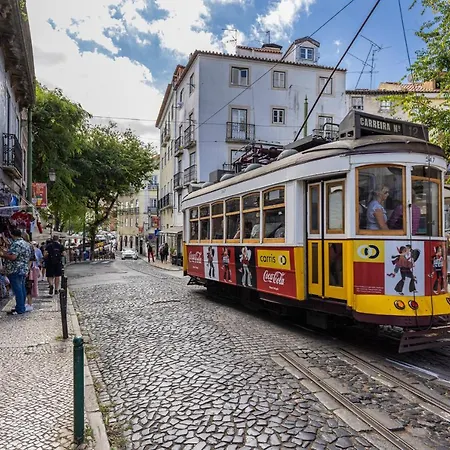 Appartement Alfama 2bdr Duplex W/ Balcony By Lovelystay Lisboa