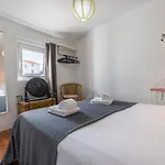 Alfama 2bdr Duplex W/ Balcony By Lovelystay