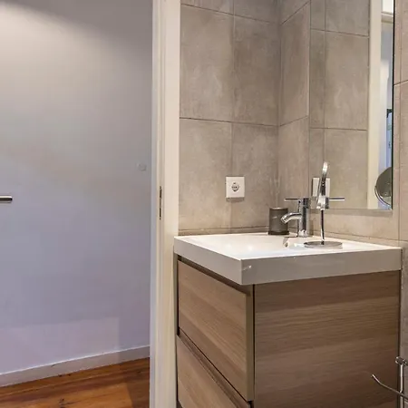 Alfama 2bdr Duplex W/ Balcony By Lovelystay * Lissabon