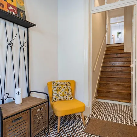 Alfama 2bdr Duplex W/ Balcony By Lovelystay Διαμέρισμα