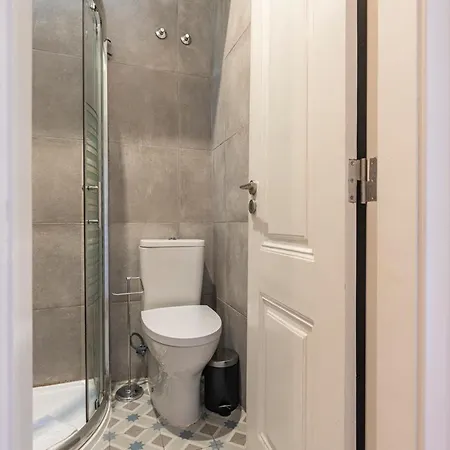 Alfama 2bdr Duplex W/ Balcony By Lovelystay Daire Lisboa