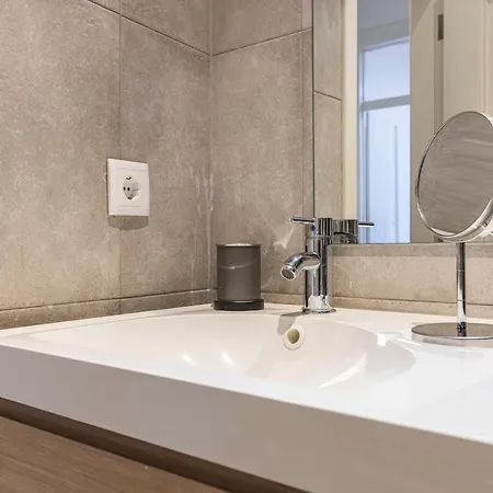 Alfama 2bdr Duplex W/ Balcony By Lovelystay Apartment *